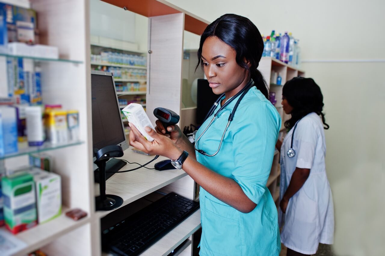 african-american-pharmacist-working-in-drugstore-2022-05-01-23-12-26-utc Large (1)